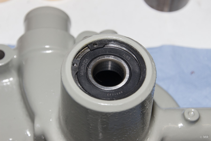 Steyr 288: Wasserpumpengehäuse mit neuem vorderen Kugellager Steyr 288: Wasserpumpengehäuse mit neuem vorderen Kugellager