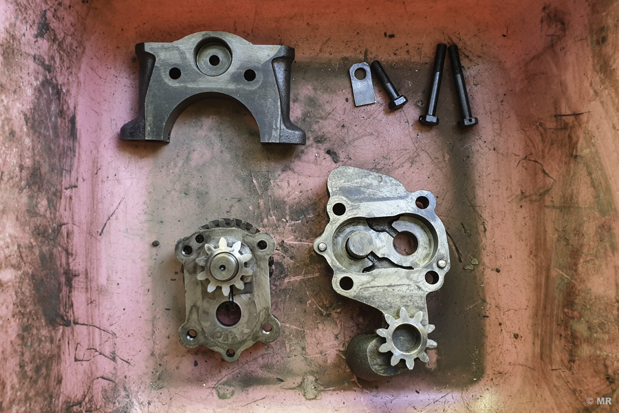 Steyr 288: Ölpumpe zerlegt Steyr 288: Ölpumpe zerlegt