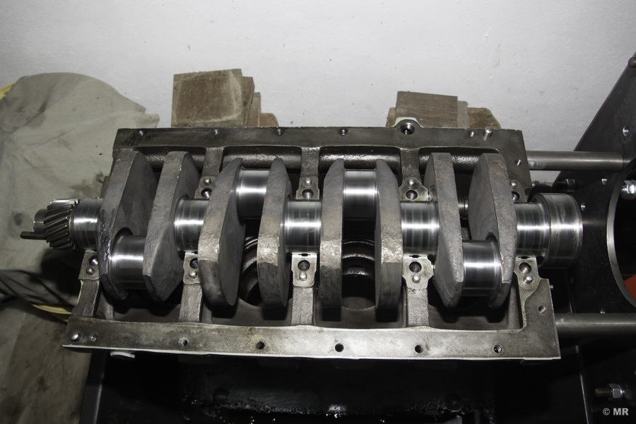 Steyr 288: Kurbelwelle einlegen Steyr 288: Kurbelwelle einlegen