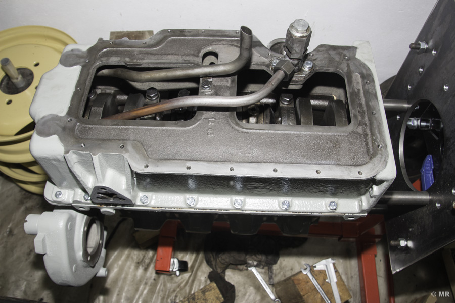 Steyr 288: oberes und unteres Motorgehäuse verschrauben, Rädergehäuse aufsetzen Steyr 288: oberes und unteres Motorgehäuse verschrauben, Rädergehäuse aufsetzen