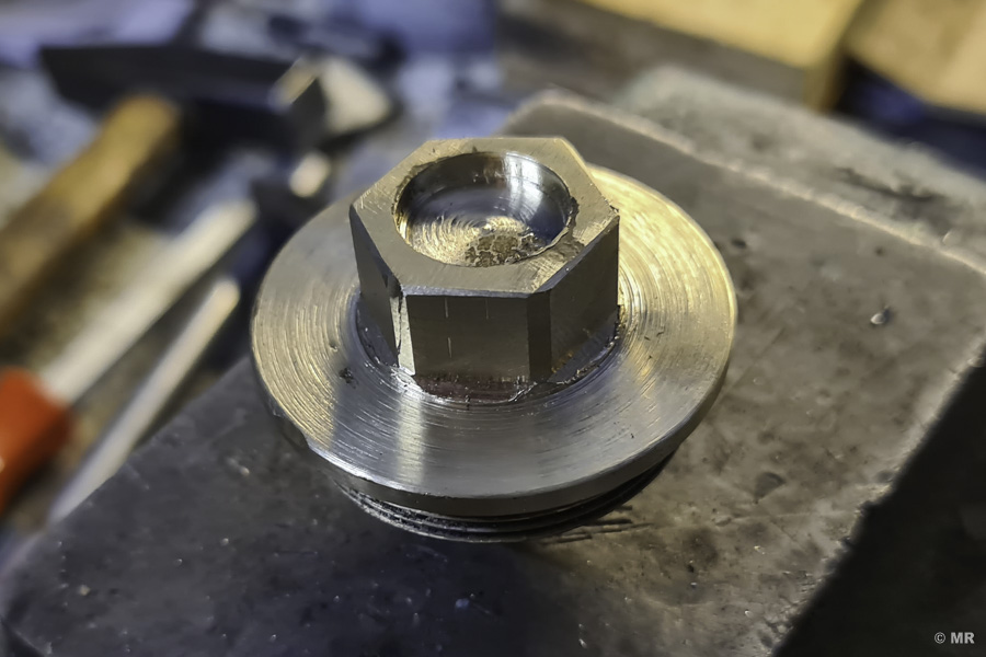 Steyr 288: fertig überarbeitete Ölablassschraube Steyr 288: fertig überarbeitete Ölablassschraube