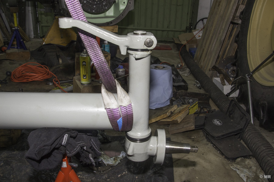Steyr 288: fertig montierter linker Achsschenkel Steyr 288: fertig montierter linker Achsschenkel