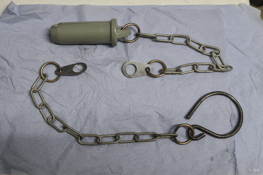 Steyr 288: Bolzen, Verbindungsringe, Ketten, Laschen fertig assembliert Steyr 288: Bolzen, Verbindungsringe, Ketten, Laschen fertig assembliert