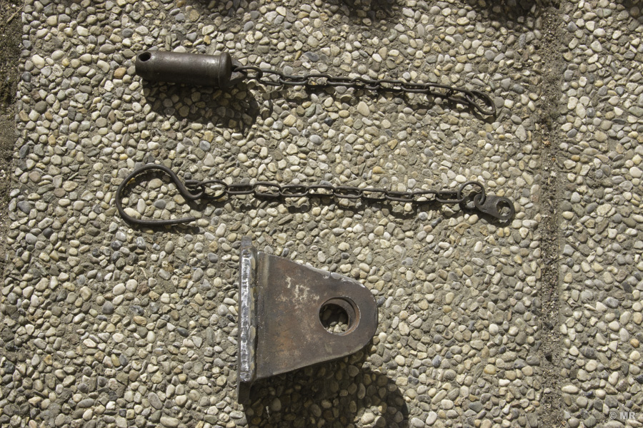 Steyr 288: originale Halte- und Sicherungskette und Abschleppklaue Steyr 288: originale Halte- und Sicherungskette und Abschleppklaue