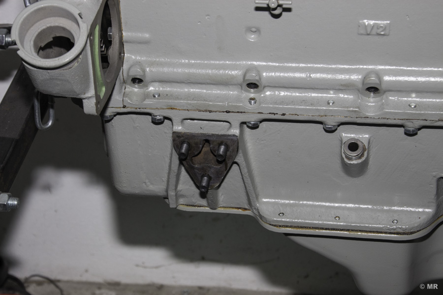 Steyr 288: Montageflächen mit neuen Stiftschrauben für die Winkel Steyr 288: Montageflächen mit neuen Stiftschrauben für die Winkel