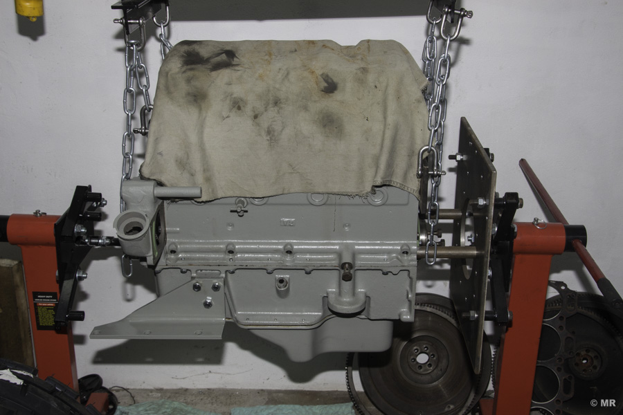 Steyr 288: montierter Montagewinkel am Motor Steyr 288: montierter Montagewinkel am Motor