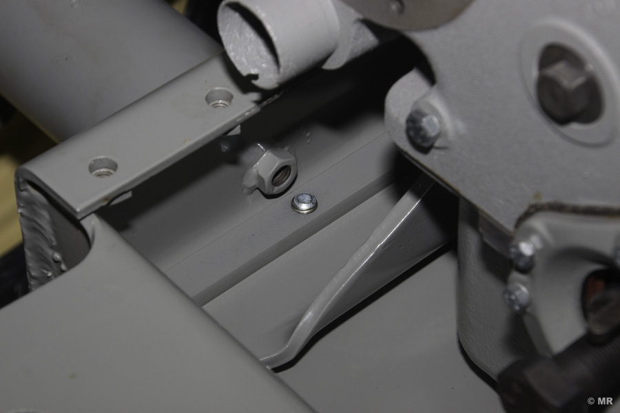 Steyr 288: Verschraubung mit Hilfe der Gewindeleiste Steyr 288: Verschraubung mit Hilfe der Gewindeleiste