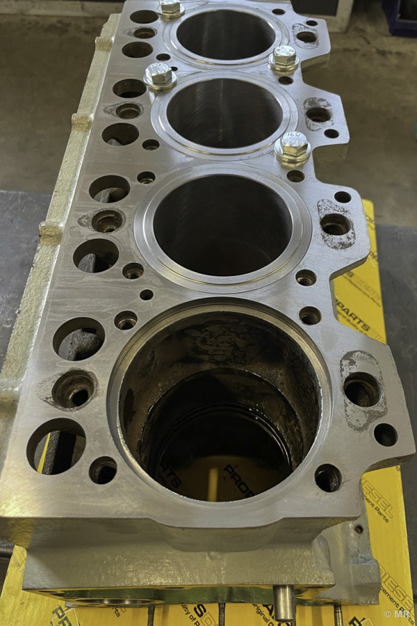 Steyr 288: geschliffener Motorblock Steyr 288: geschliffener Motorblock