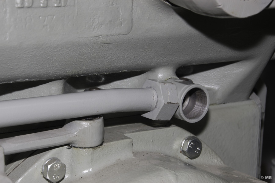 Steyr 288: Saugleitung am Hydraulikblock montiert Steyr 288: Saugleitung am Hydraulikblock montiert