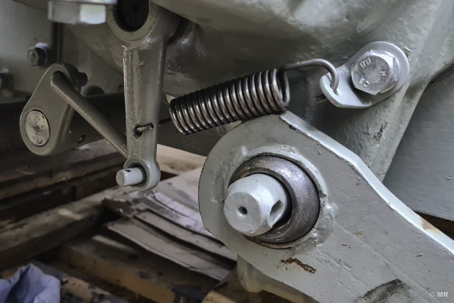 Steyr 288: Rückholfeder des Bremshebels streift am Unterlenker Steyr 288: Rückholfeder des Bremshebels streift am Unterlenker