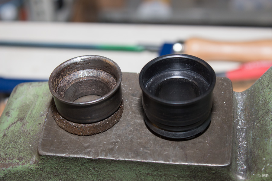 Kugellagerbüchse: alt neben neu Kugellagerbüchse: alt neben neu
