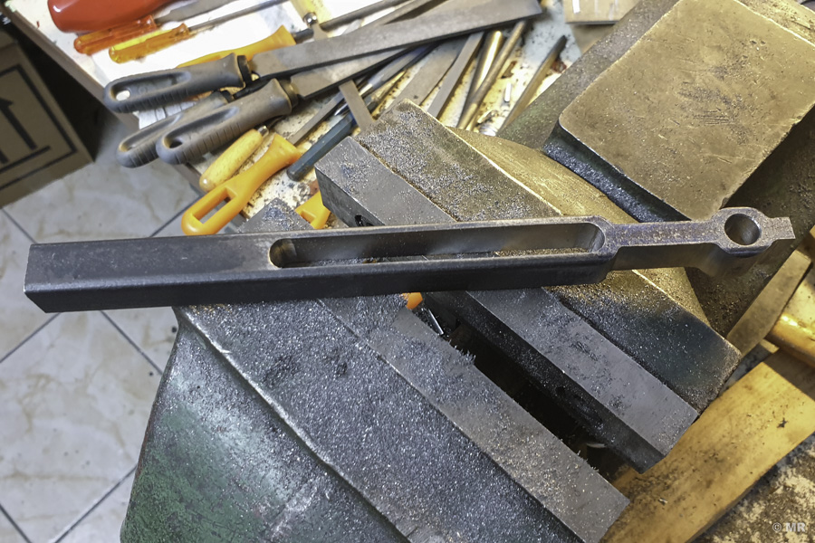 Steyr 288: Riemenspanner nachfertigen; Endstück ausfeilen Steyr 288: Riemenspanner nachfertigen; Endstück ausfeilen