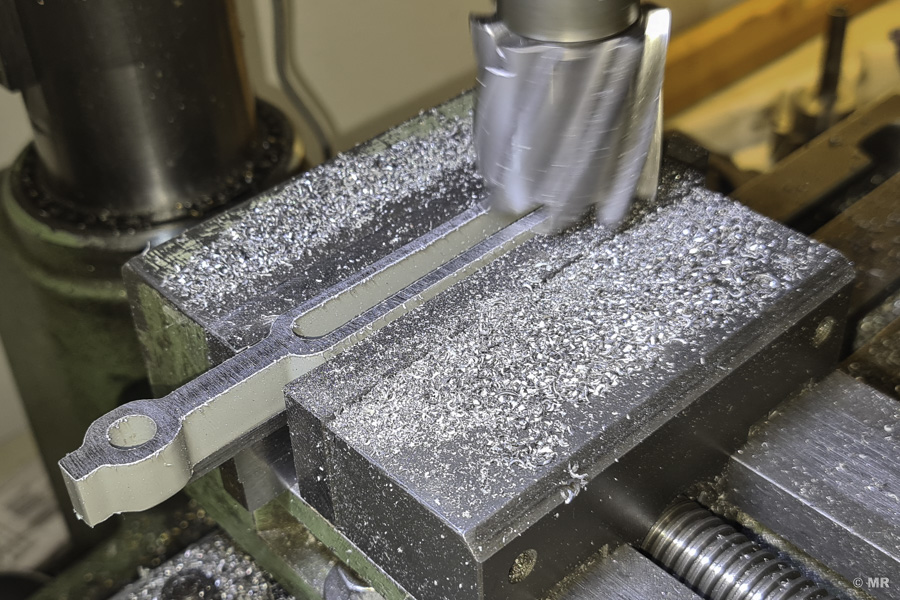 Steyr 288: neuen Riemenspanner überarbeiten Steyr 288: neuen Riemenspanner überarbeiten