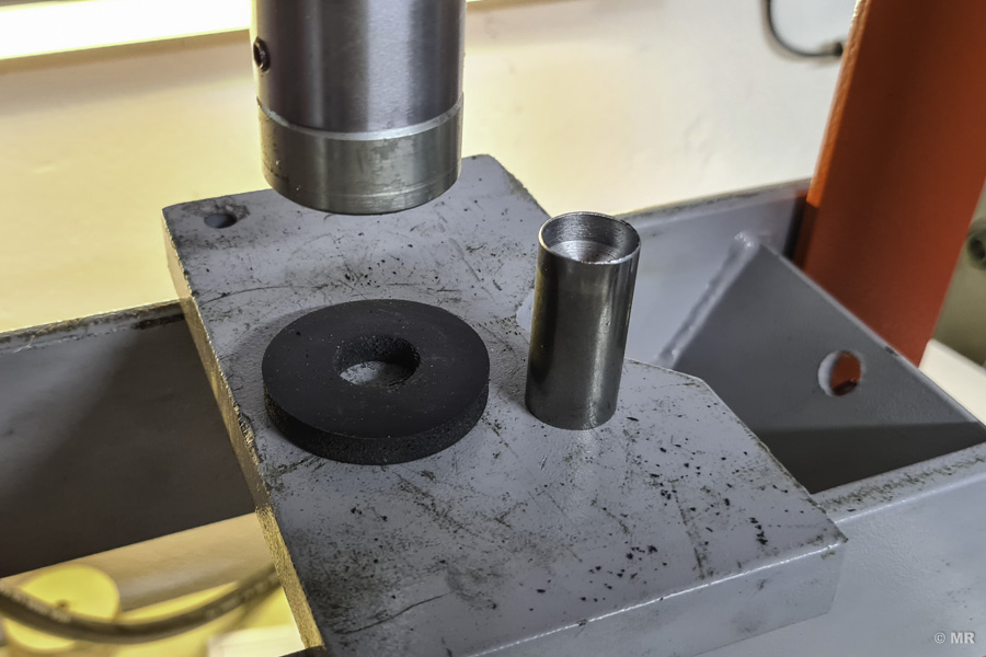 Steyr 288: fertig gestanzte Gummischeibe Steyr 288: fertig gestanzte Gummischeibe